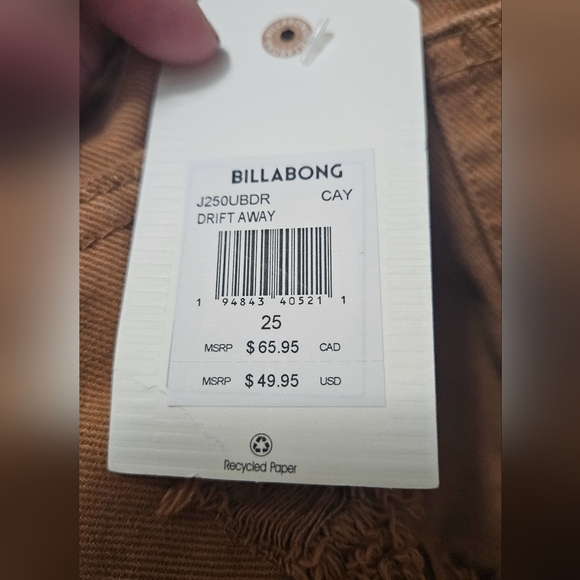 BILLABONG Driftaway Denim Shorts In Light Brown. Size 25 NWT - Picture 11 of 11